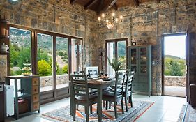 Villa Mainalis